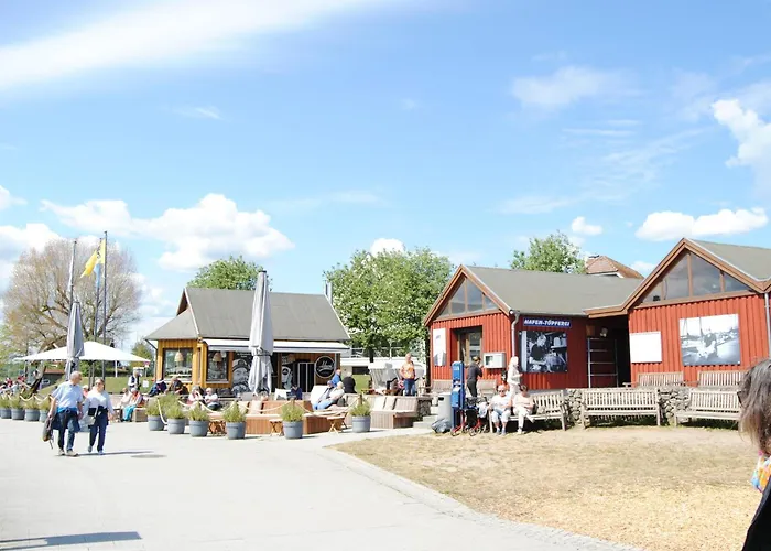 Mit Schwimmbad Appartement *